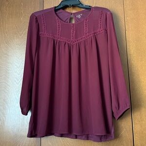 Loft Burgandy Lace Trimmed Yoke Front And a Stretch Rayon Back Top NWT Sz M